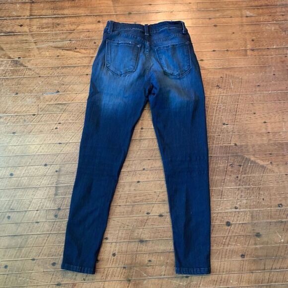 Kancan distressed dark wash size 25 tapered leg jeans - Picture 3 of 3